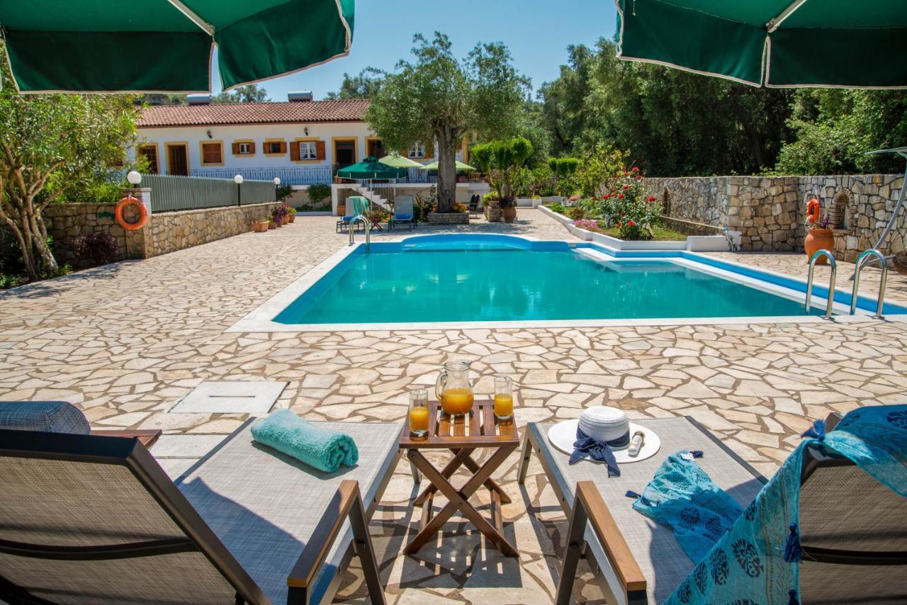 Livadi Studios With Pool Lákka Zewnętrze zdjęcie